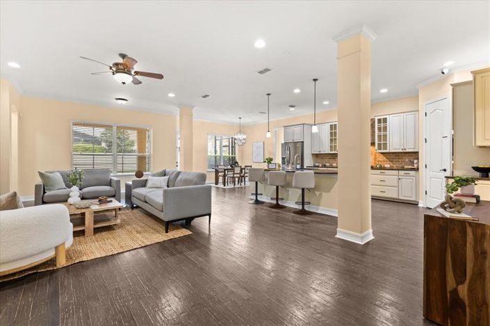 Image No.11-5 Bed Property for sale