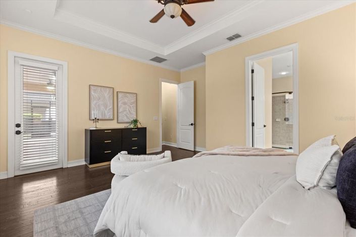 Image No.23-5 Bed Property for sale