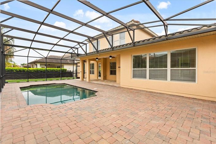 Image No.30-5 Bed Property for sale