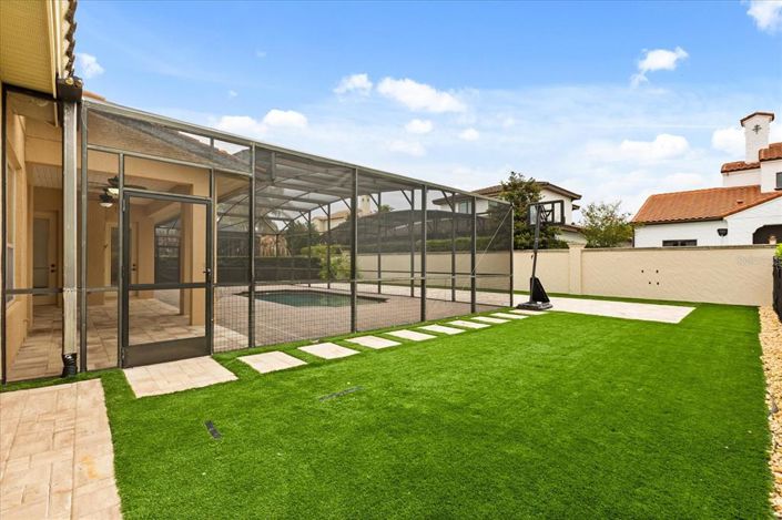 Image No.34-5 Bed Property for sale