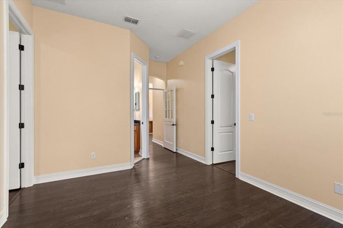 Image No.37-5 Bed Property for sale