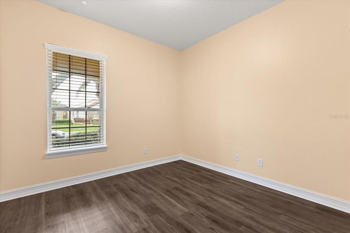 Image No.40-5 Bed Property for sale