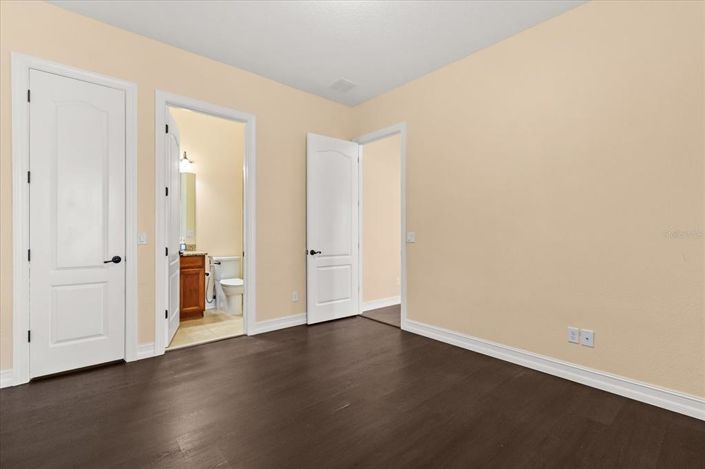 Image No.43-5 Bed Property for sale