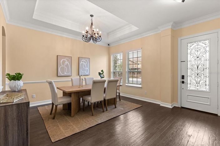 Image No.9-5 Bed Property for sale