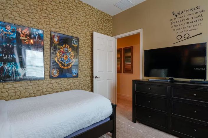 Image No.14-4 Bed Townhouse for sale