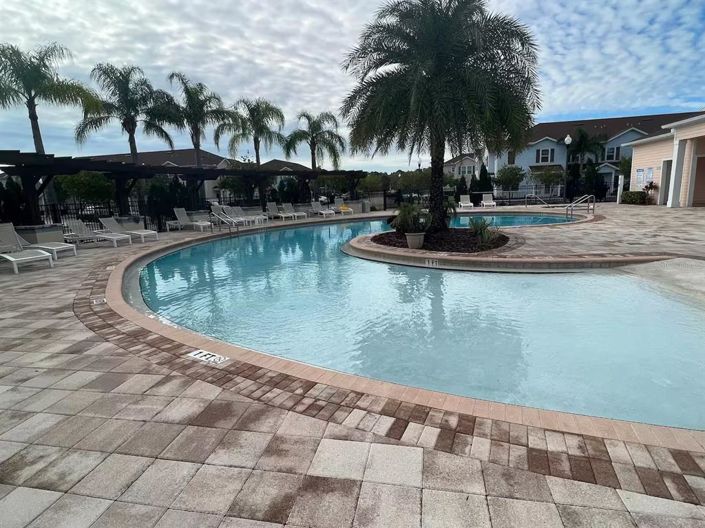 Image No.30-4 Bed Townhouse for sale