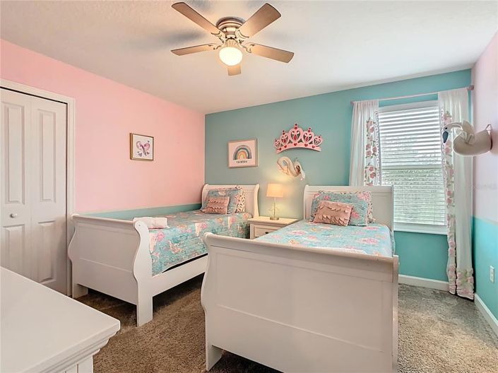 Image No.17-8 Bed Property for sale