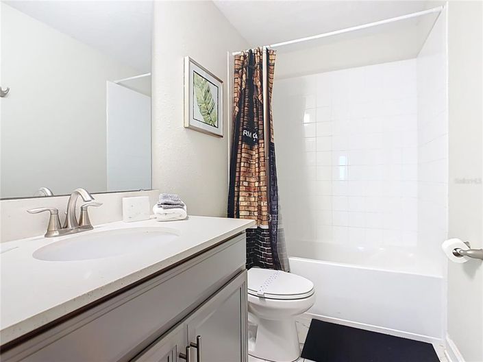 Image No.38-8 Bed Property for sale