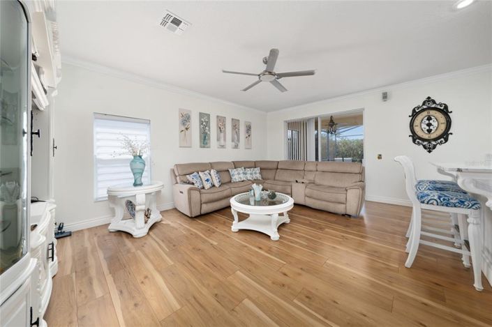 Image No.16-5 Bed Property for sale