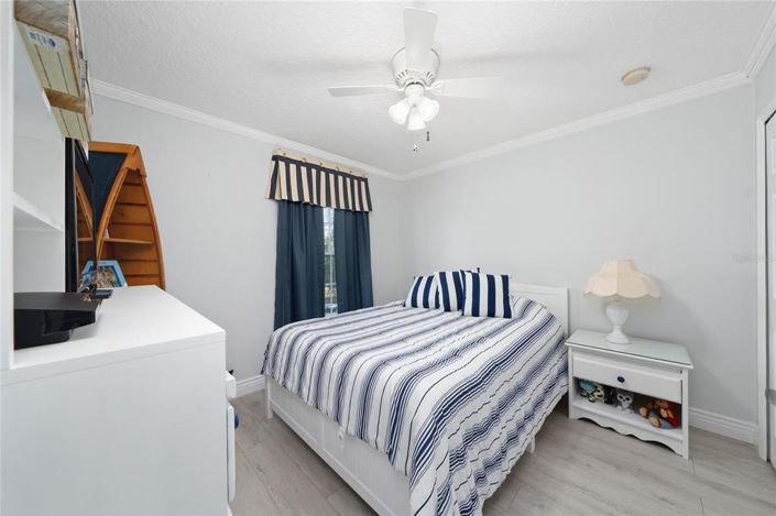 Image No.27-5 Bed Property for sale