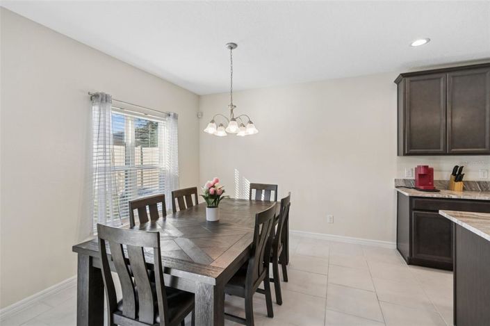 Image No.10-4 Bed Property for sale