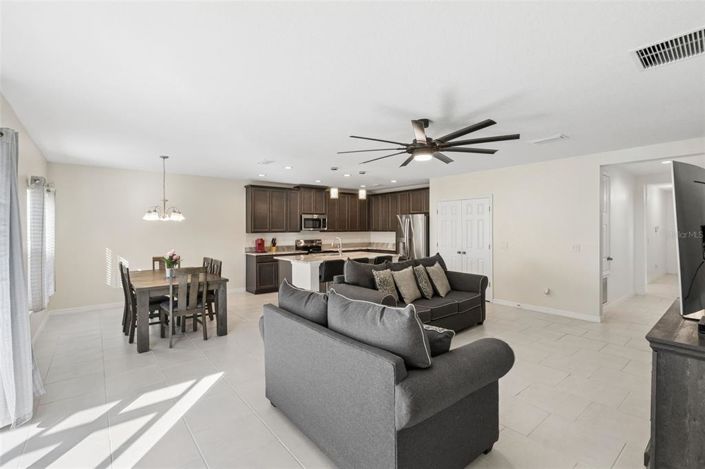 Image No.12-4 Bed Property for sale