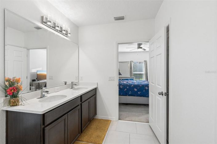 Image No.17-4 Bed Property for sale