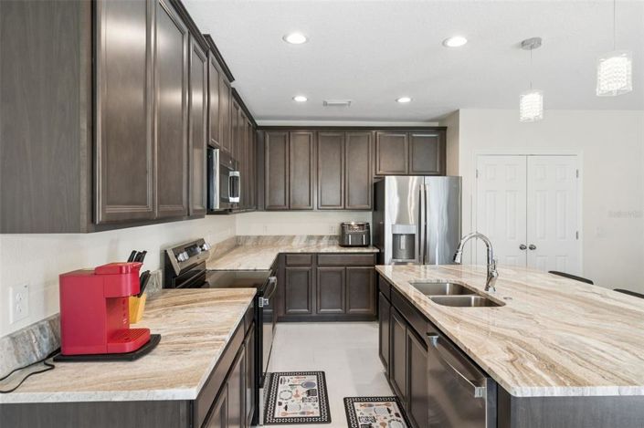 Image No.9-4 Bed Property for sale