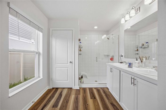 Image No.25-4 Bed Property for sale