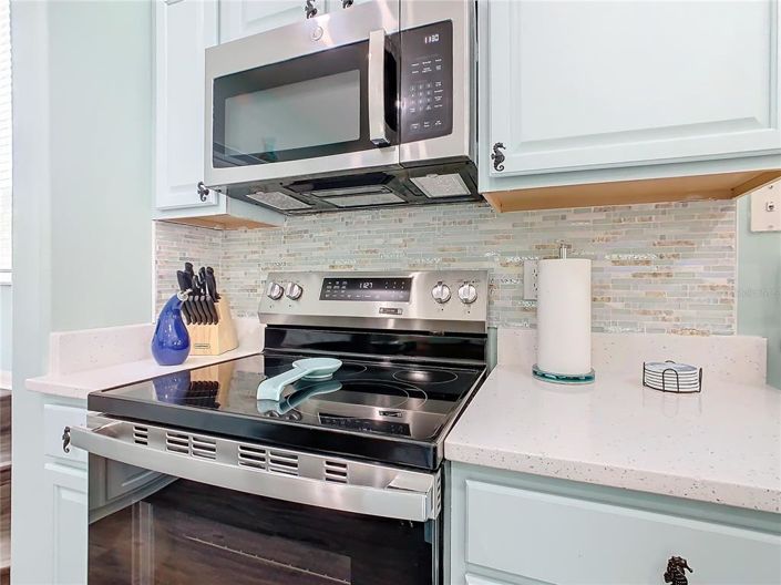 Image No.14-6 Bed Property for sale