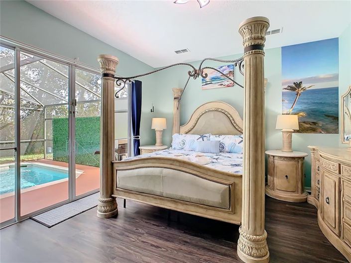 Image No.29-6 Bed Property for sale