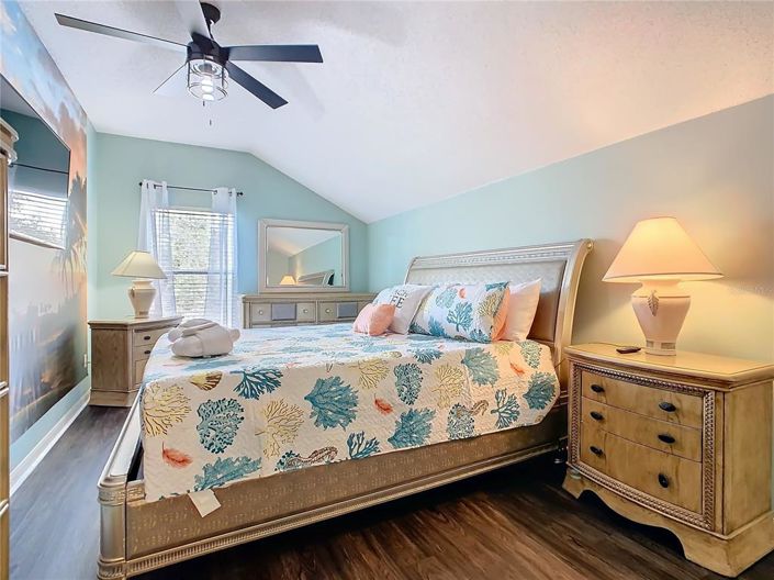 Image No.41-6 Bed Property for sale