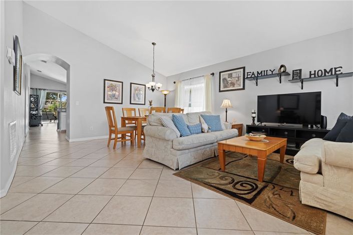 Image No.15-4 Bed Property for sale