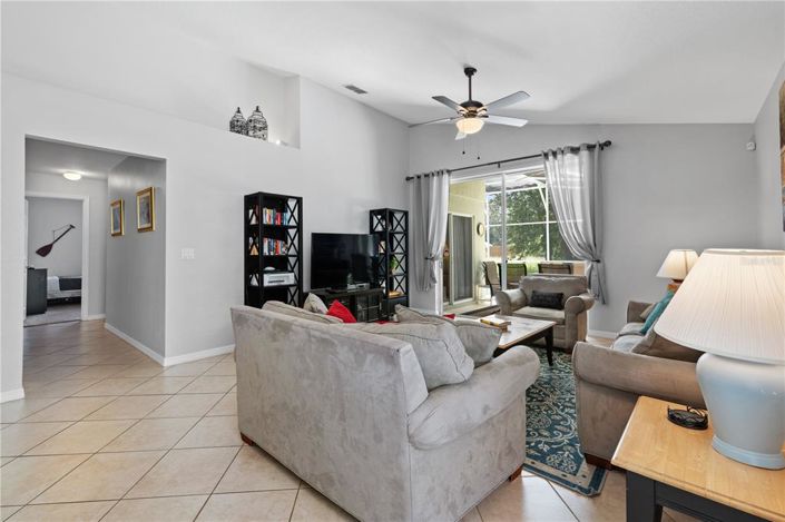 Image No.30-4 Bed Property for sale