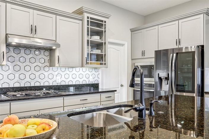 Image No.15-3 Bed Property for sale