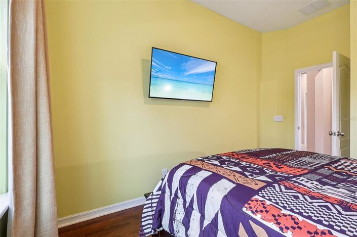 Image No.19-3 Bed Property for sale