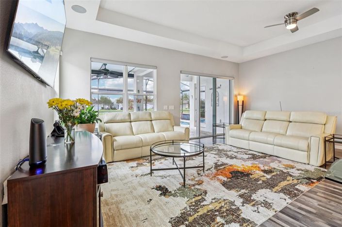 Image No.9-3 Bed Property for sale