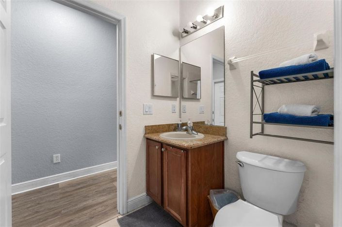 Image No.19-4 Bed Townhouse for sale