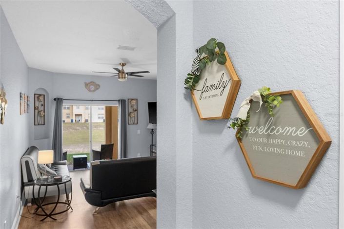 Image No.4-4 Bed Townhouse for sale