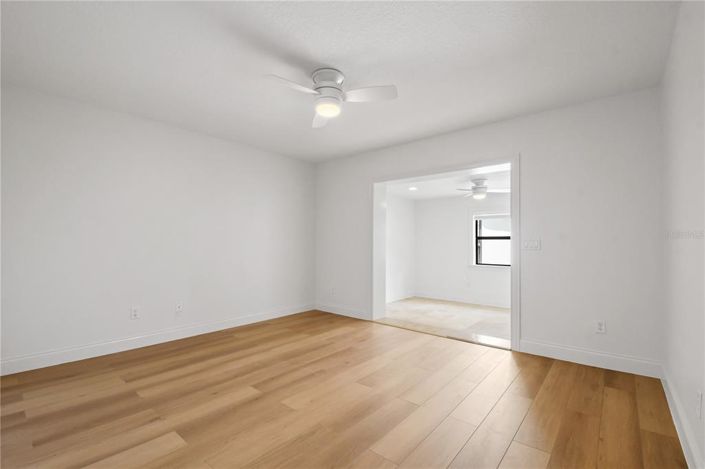 Image No.27-4 Bed Property for sale