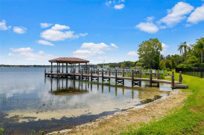 Image No.5-4 Bed Property for sale