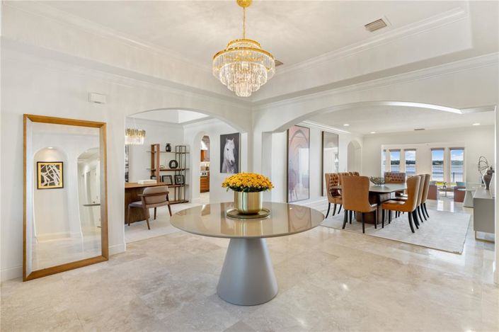 Image No.6-4 Bed Property for sale