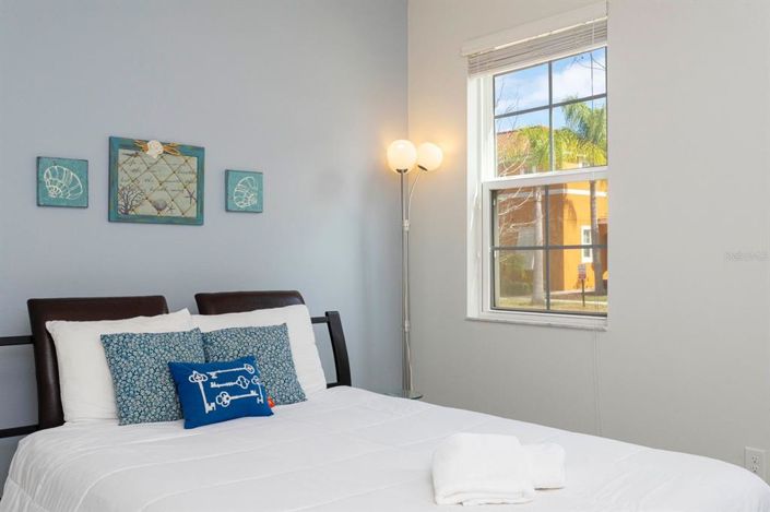 Image No.18-4 Bed Townhouse for sale