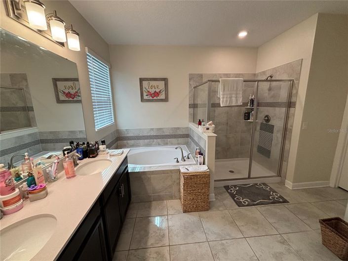 Image No.29-4 Bed Property for sale