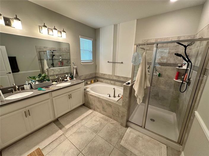 Image No.20-4 Bed Property for sale