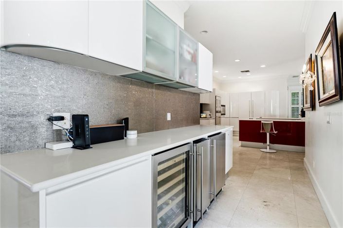 Image No.13-5 Bed Property for sale