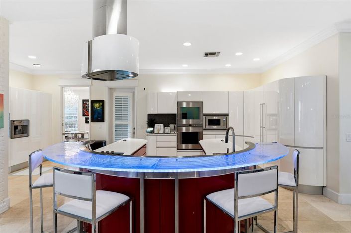 Image No.27-5 Bed Property for sale