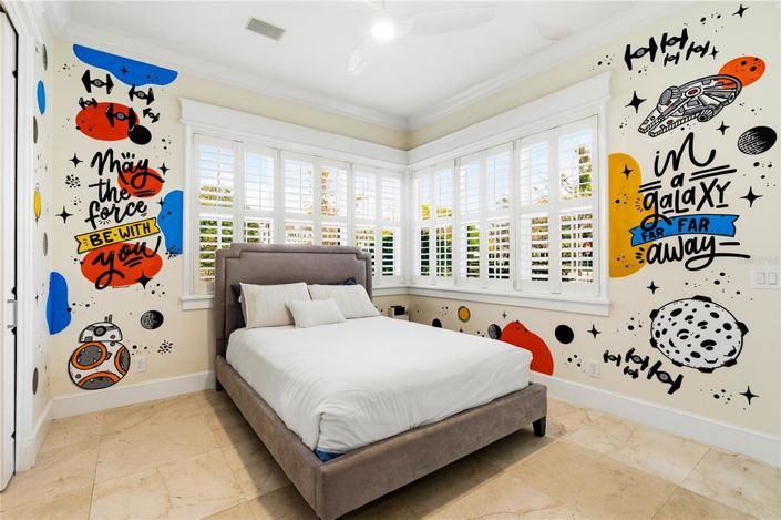 Image No.30-5 Bed Property for sale