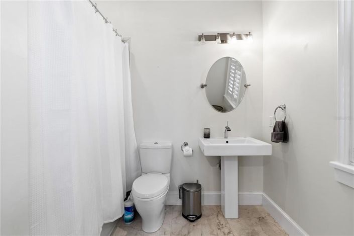 Image No.32-5 Bed Property for sale