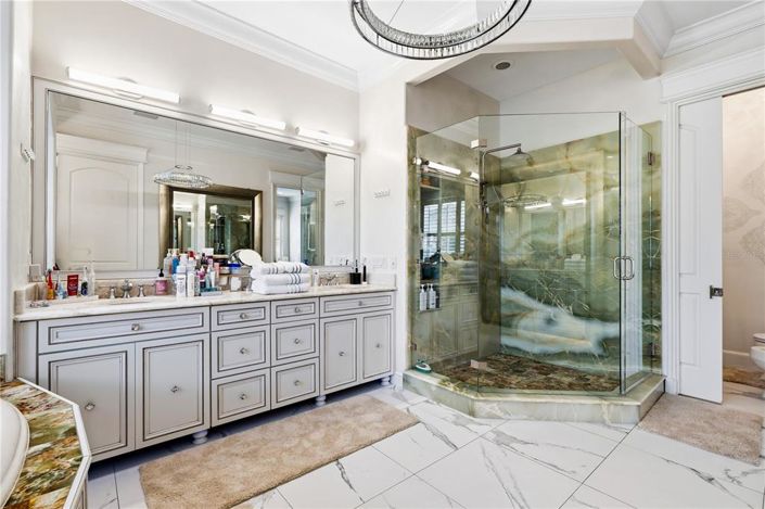 Image No.38-5 Bed Property for sale