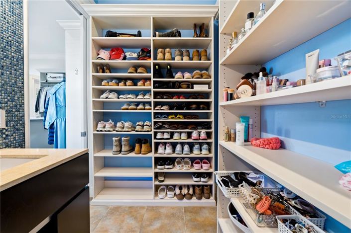 Image No.42-5 Bed Property for sale