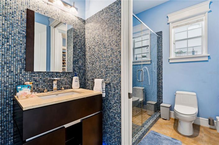 Image No.45-5 Bed Property for sale