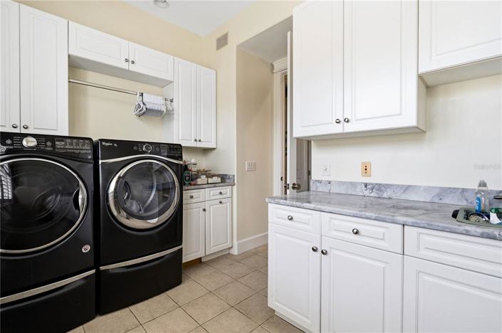 Image No.46-5 Bed Property for sale