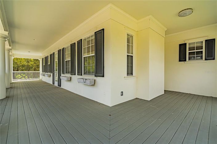 Image No.48-5 Bed Property for sale