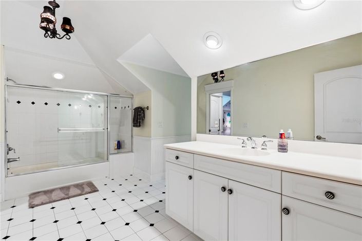 Image No.51-5 Bed Property for sale