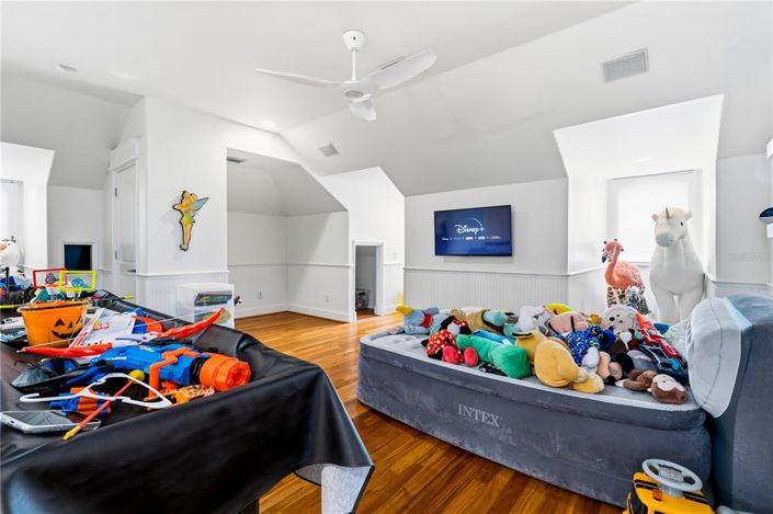 Image No.53-5 Bed Property for sale