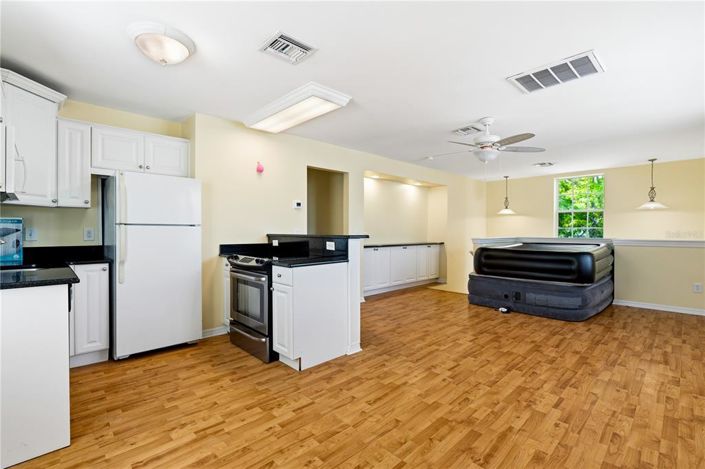 Image No.57-5 Bed Property for sale