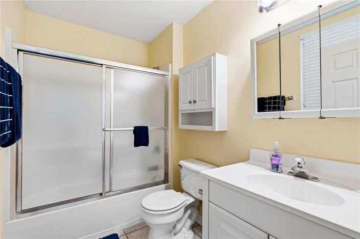 Image No.60-5 Bed Property for sale