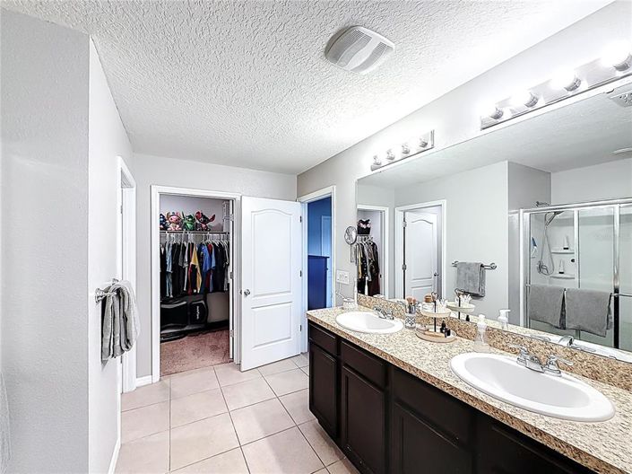 Image No.15-Propriété de 5 chambres à vendre à Clermont