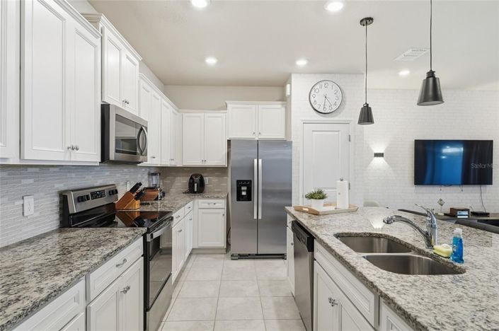 Image No.2-5 Bed Townhouse for sale